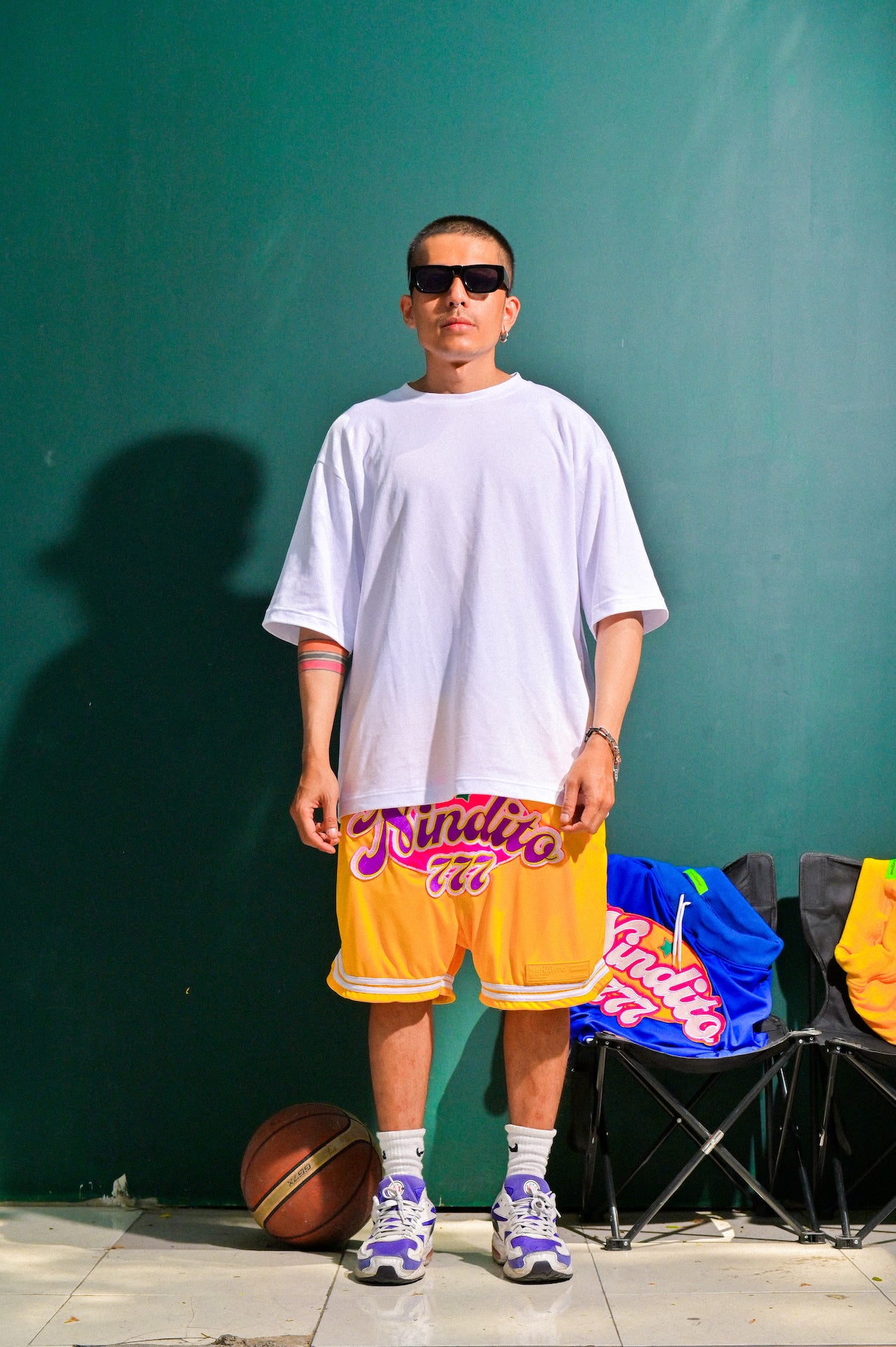 HOMETEAM SHORTS IN MUSTARD